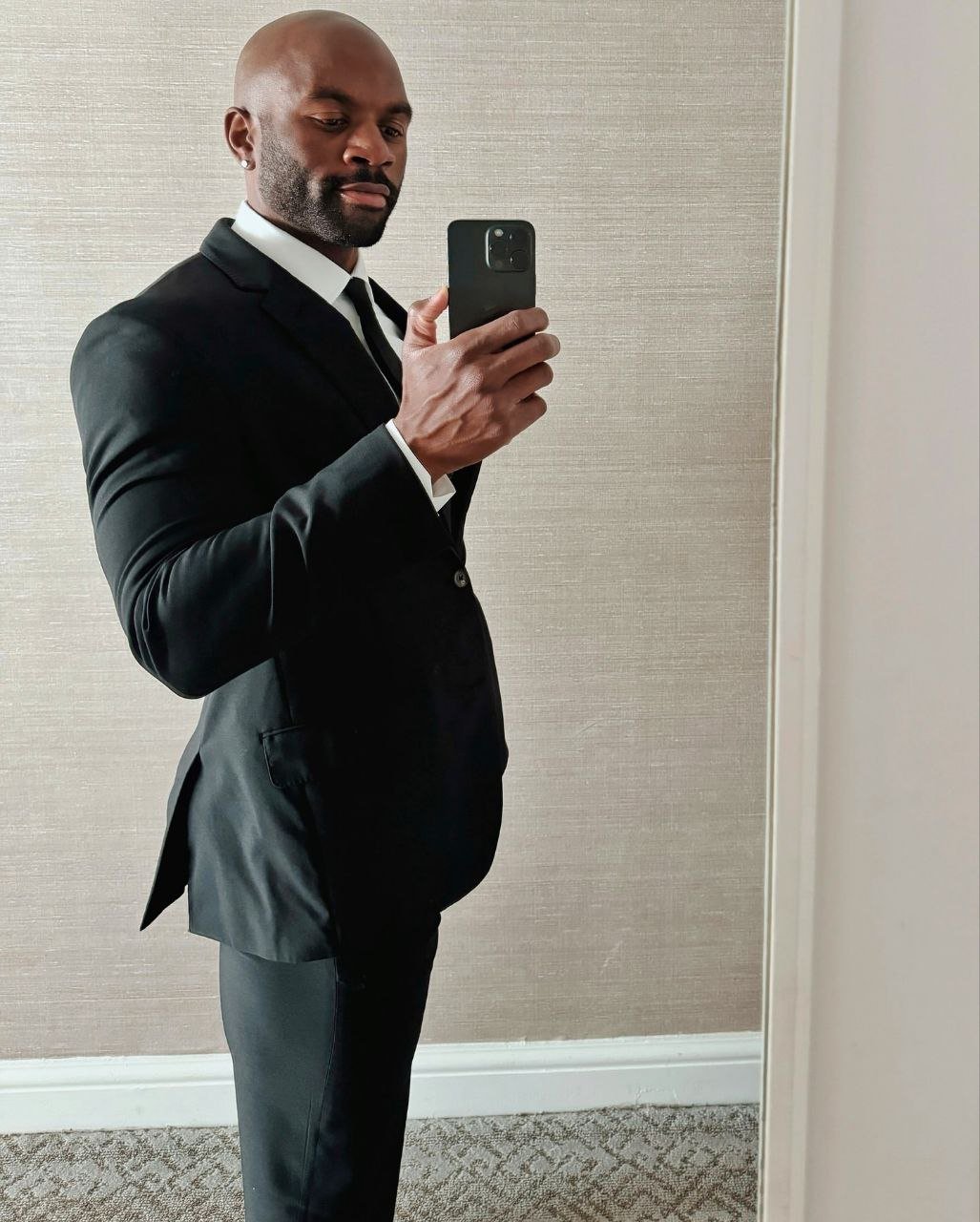 BLACK GAY   PICTURES : 309  VIDEOS : 62
